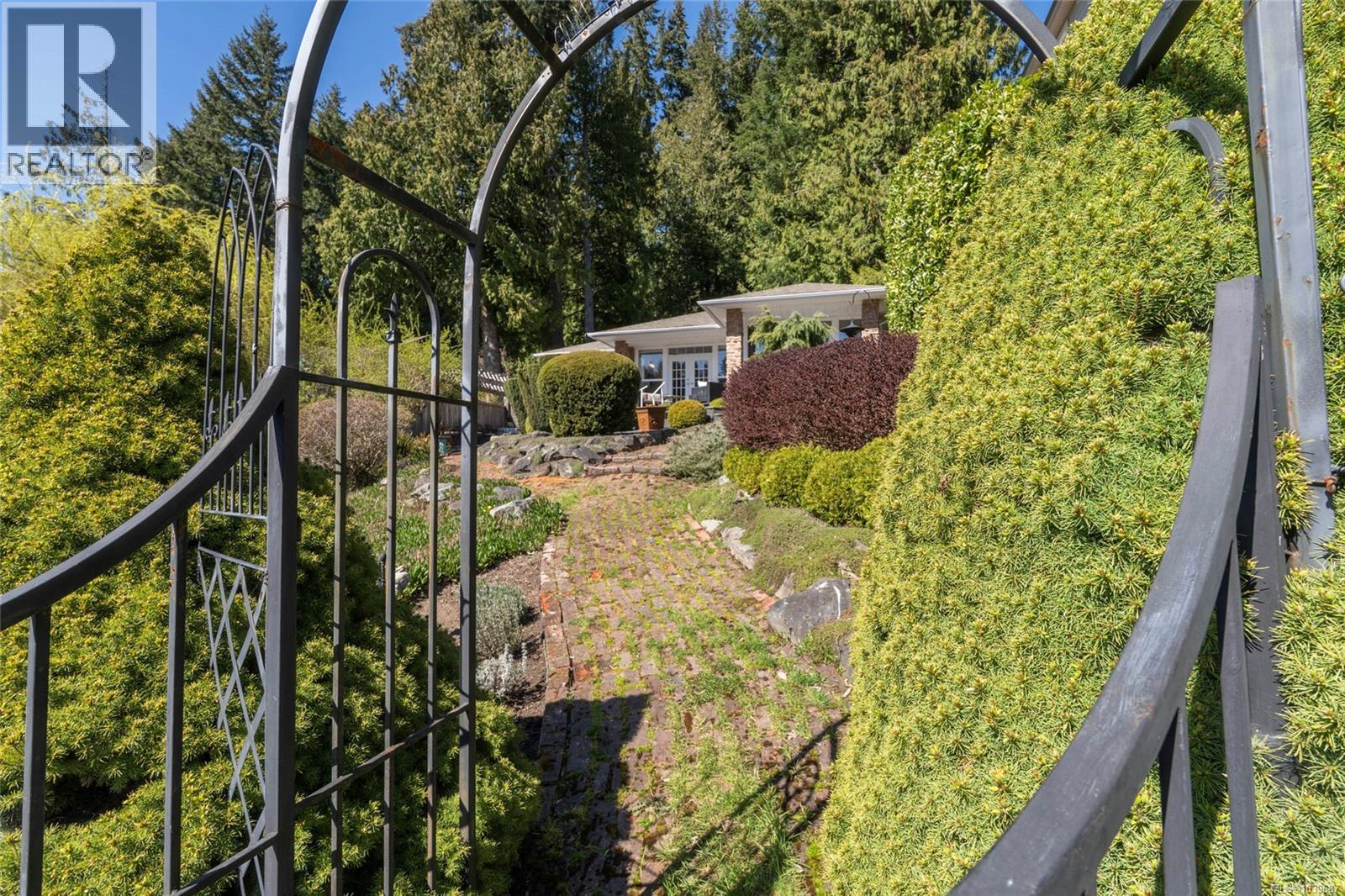 2308 Renfrew Rd - 6