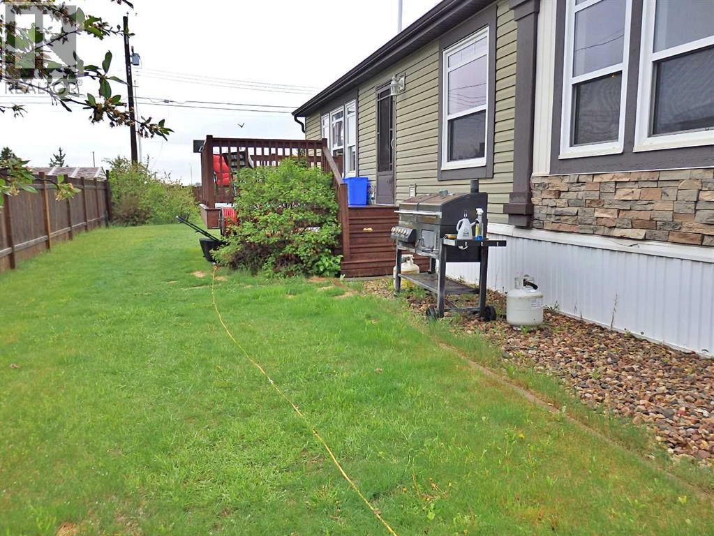 5007 44 Avenue - 28