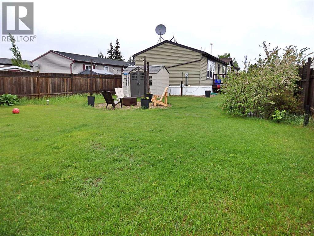 5007 44 Avenue - 3