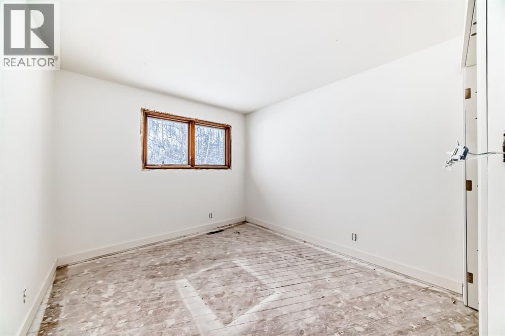 2nd Upstairs Bedroom