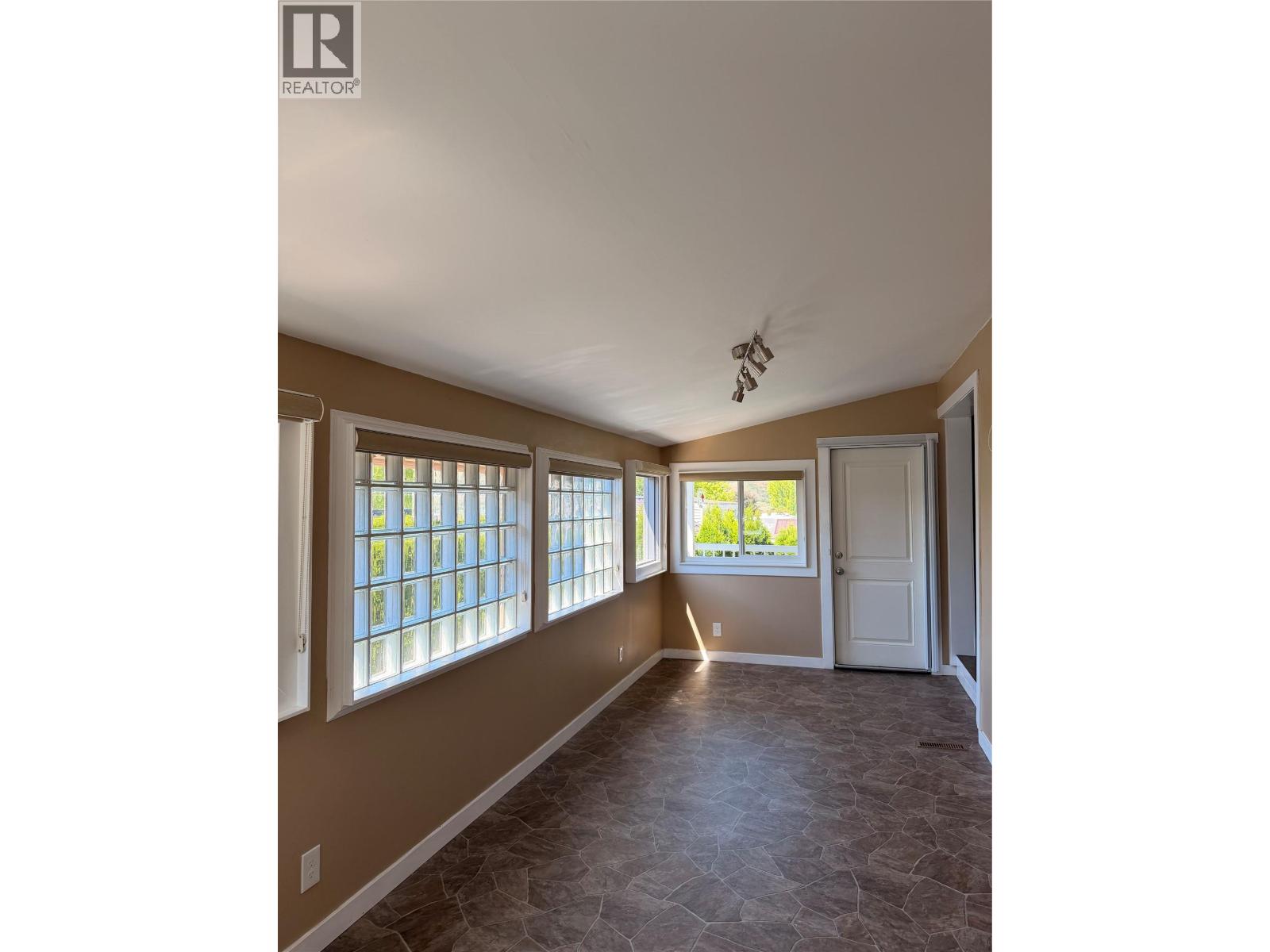#164 8000 Highland Road - 8