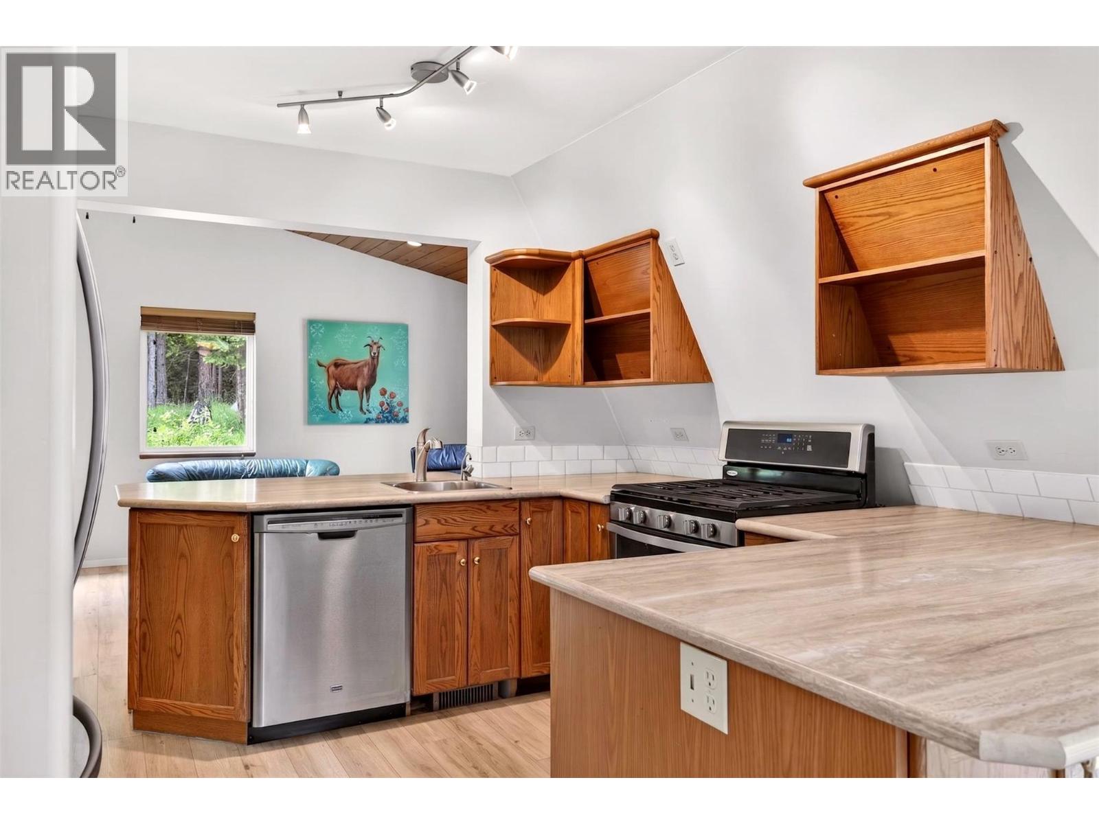 7346 Harrop Procter Road - 12