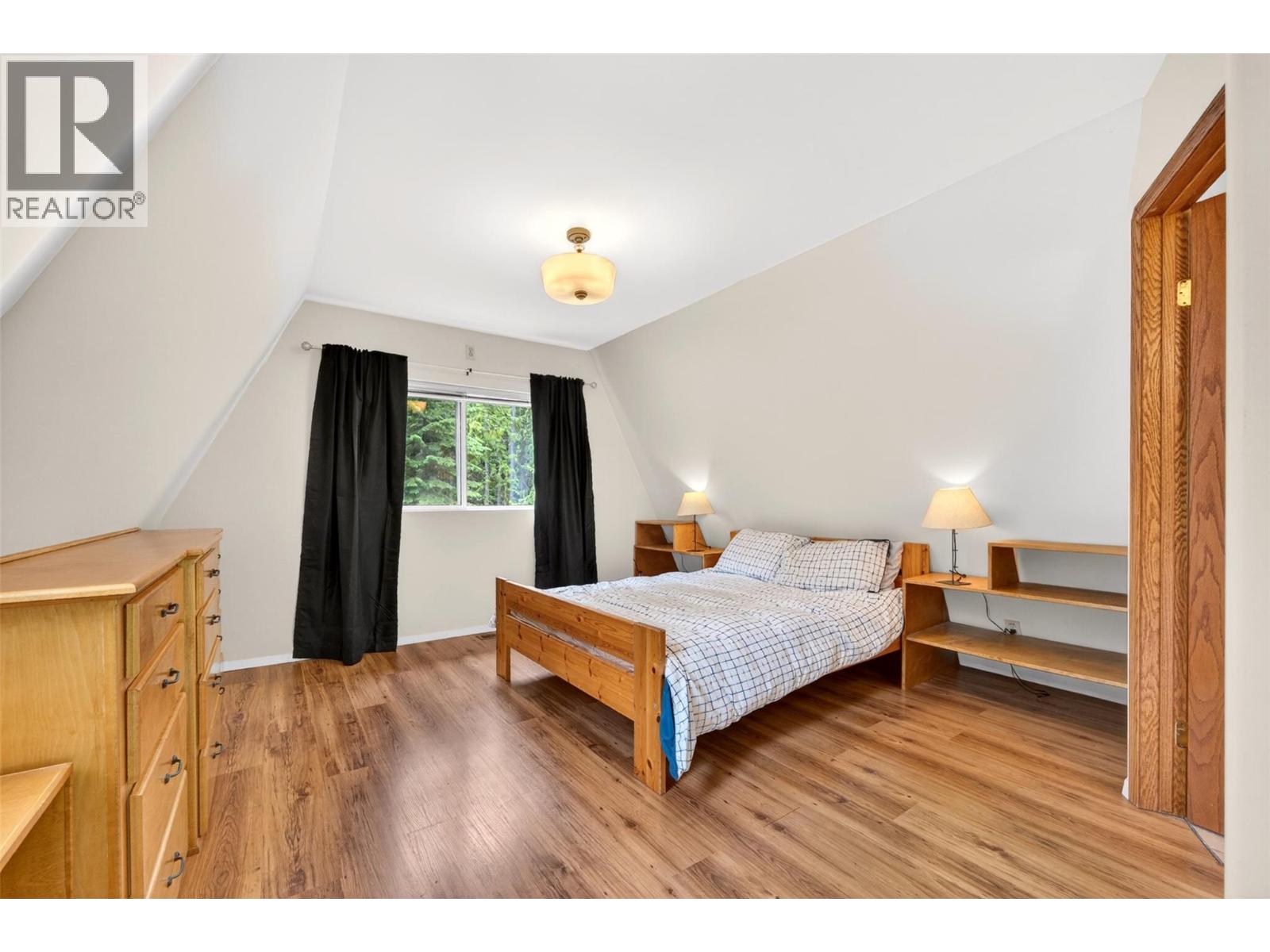 7346 Harrop Procter Road - 18