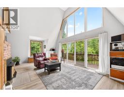 7346 Harrop Procter Road, Procter, BC V1L6R4 Photo 15