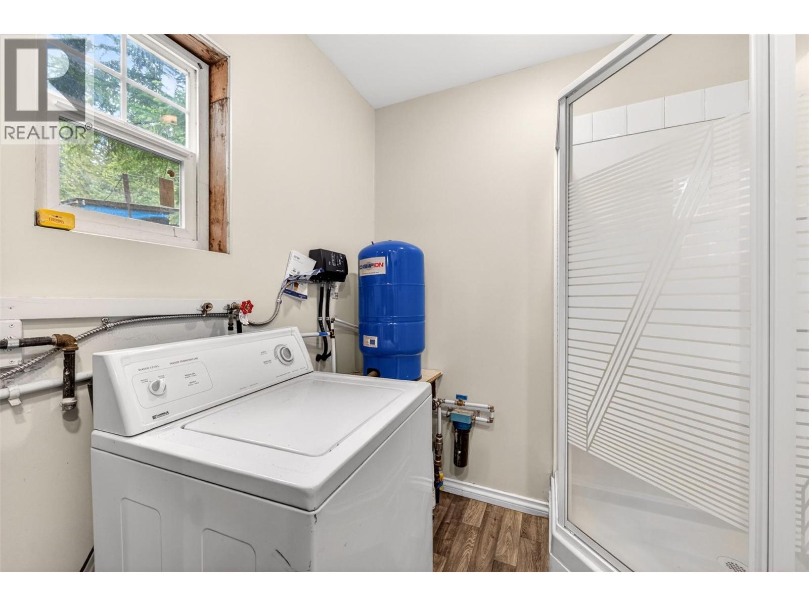7346 Harrop Procter Road - 32