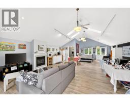 7346 Harrop Procter Road, Procter, BC V1L6R4 Photo 40