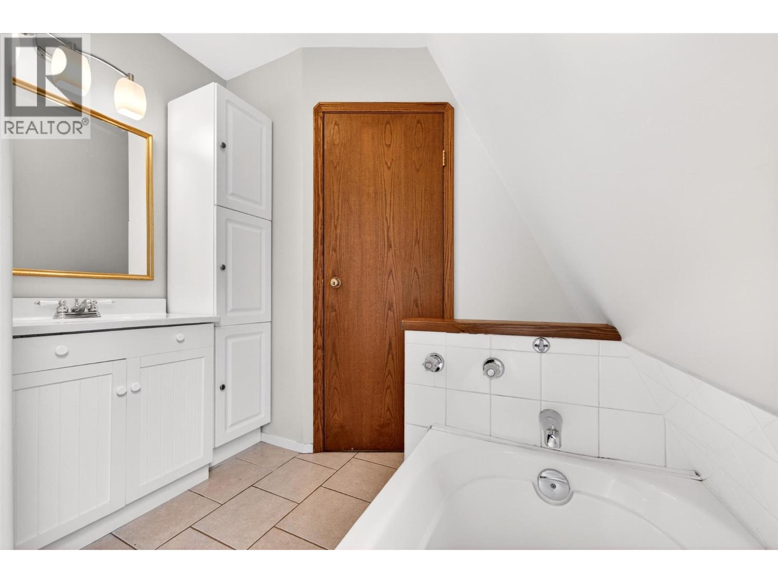 7346 Harrop Procter Road - 22
