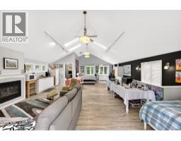 7346 Harrop Procter Road, Procter, BC V1L6R4 Photo 41