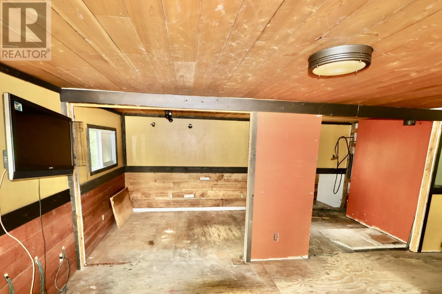 Ellis RD - Image 8
