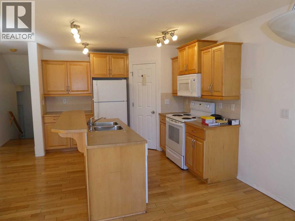 243 Fairmont Boulevard S - photo 3