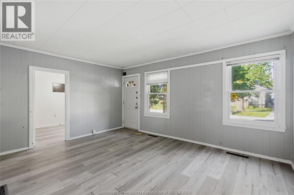 2209 FOREST - 6