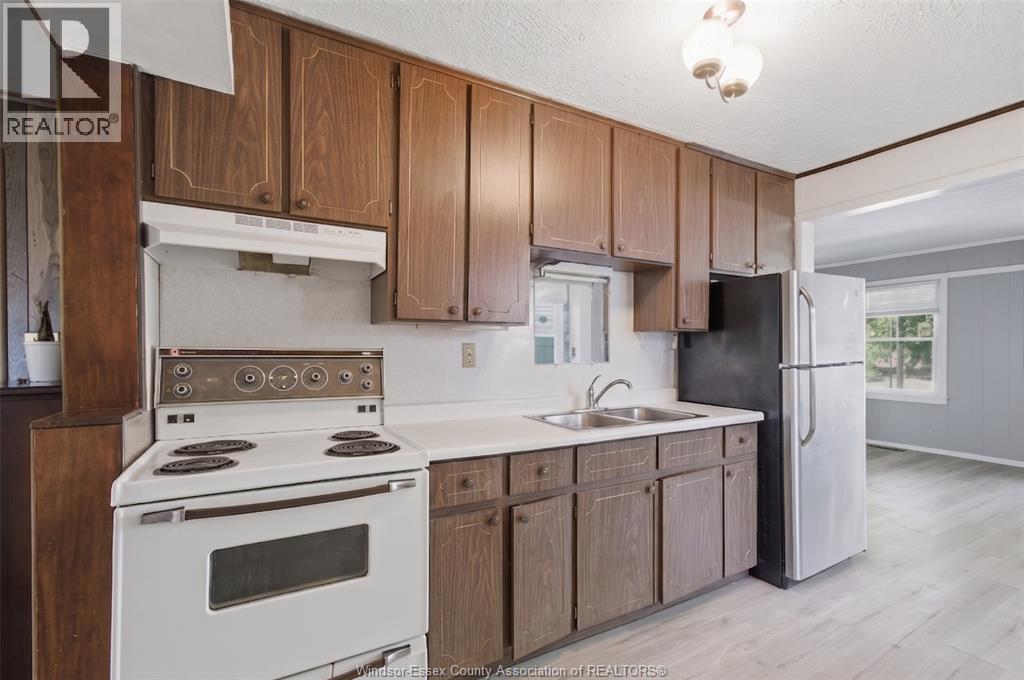 2209 FOREST - 9