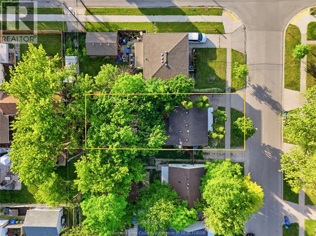 2209 FOREST - 3