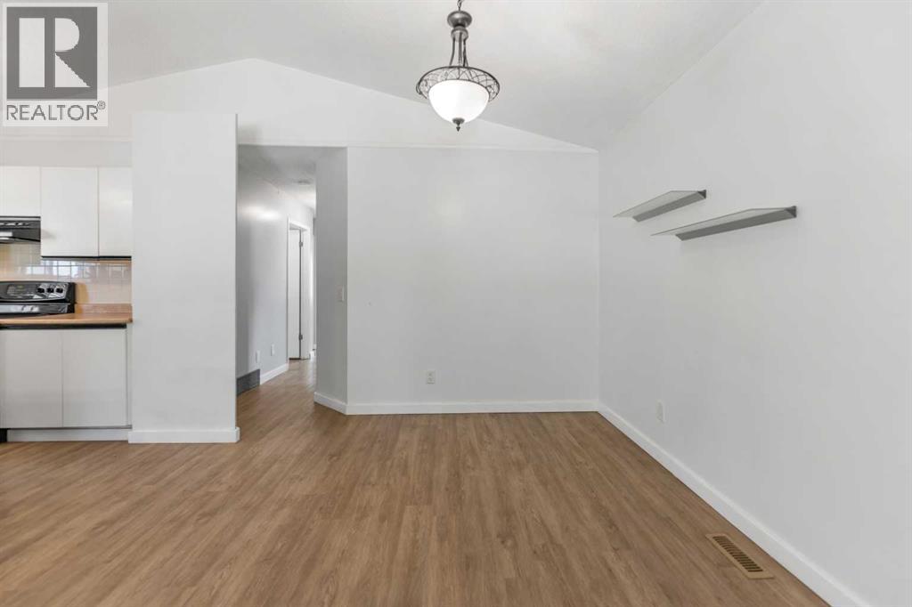 15 Erin Green Way SE — photo 10