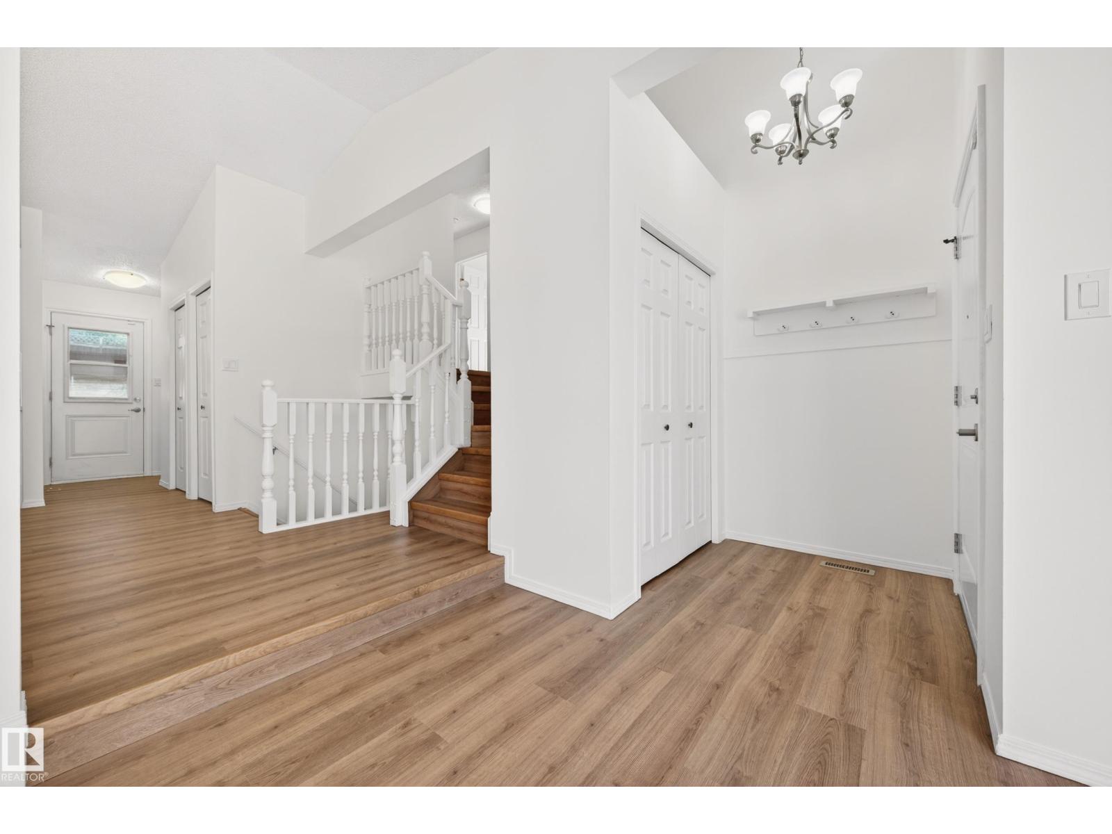 18956 78 AV NW - 5