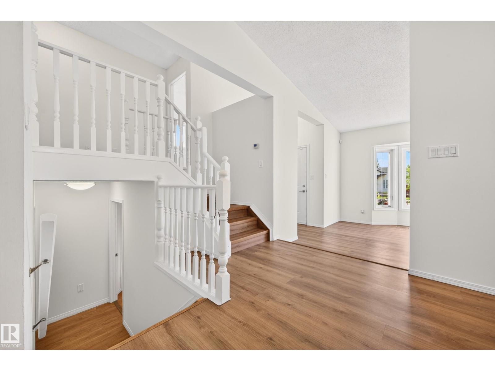 18956 78 AV NW - 11