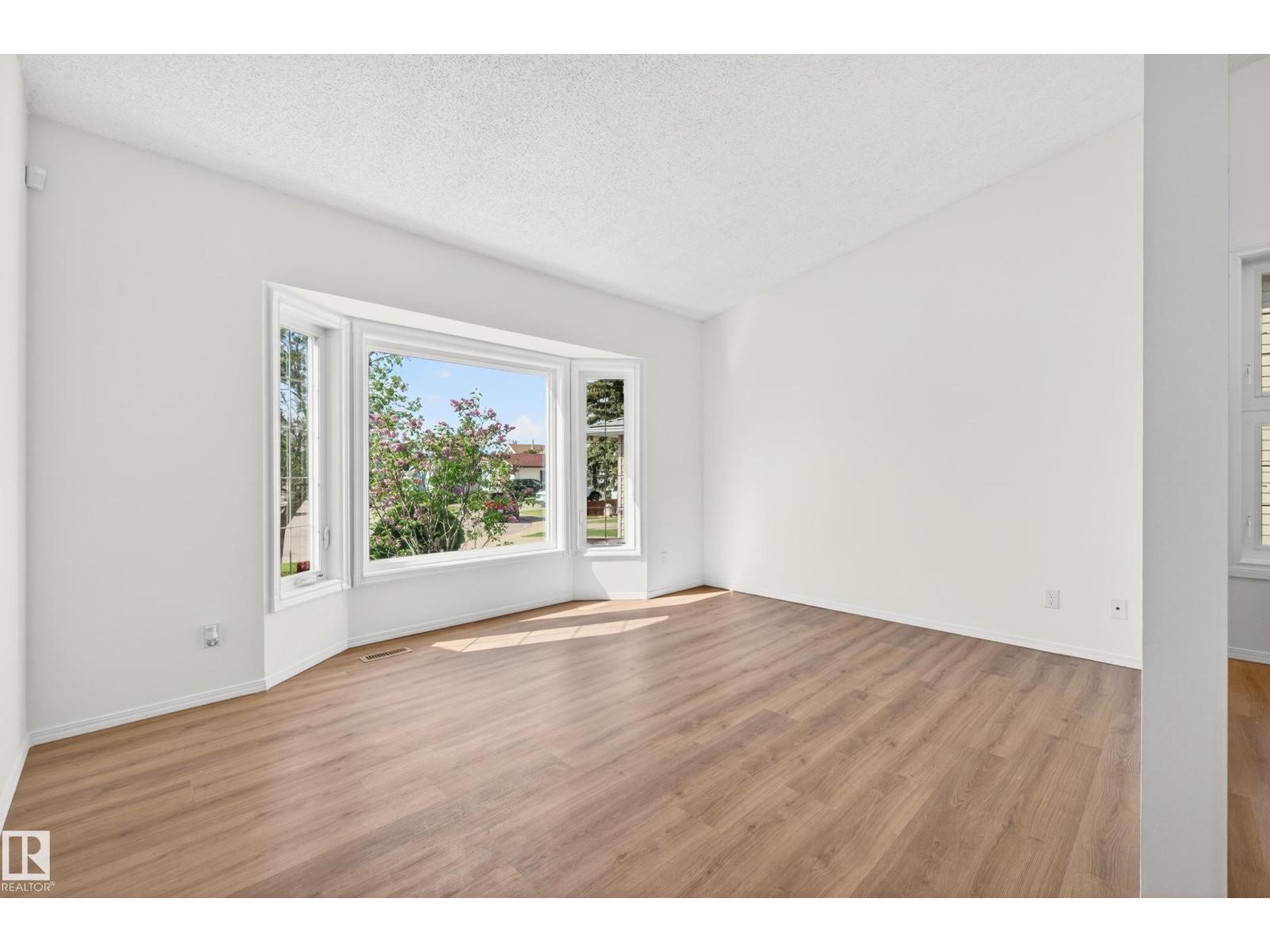 18956 78 AV NW - 10