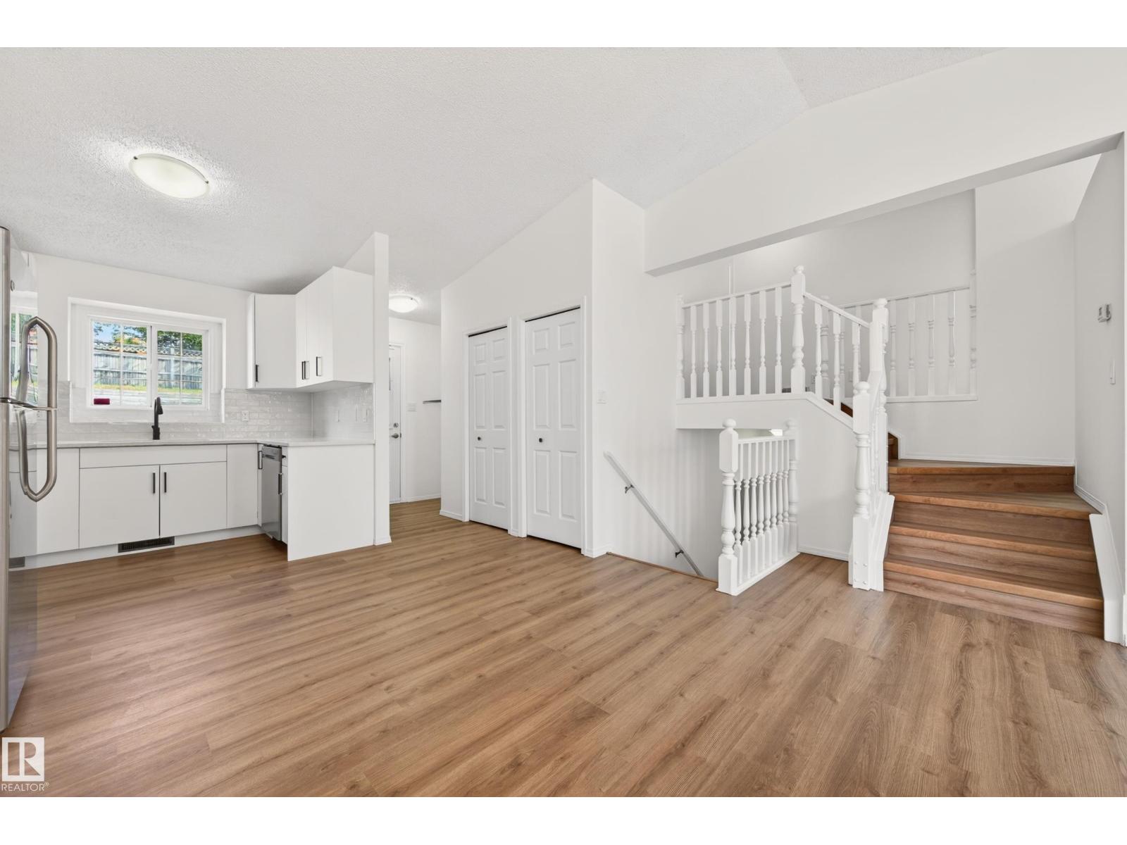 18956 78 AV NW - 15