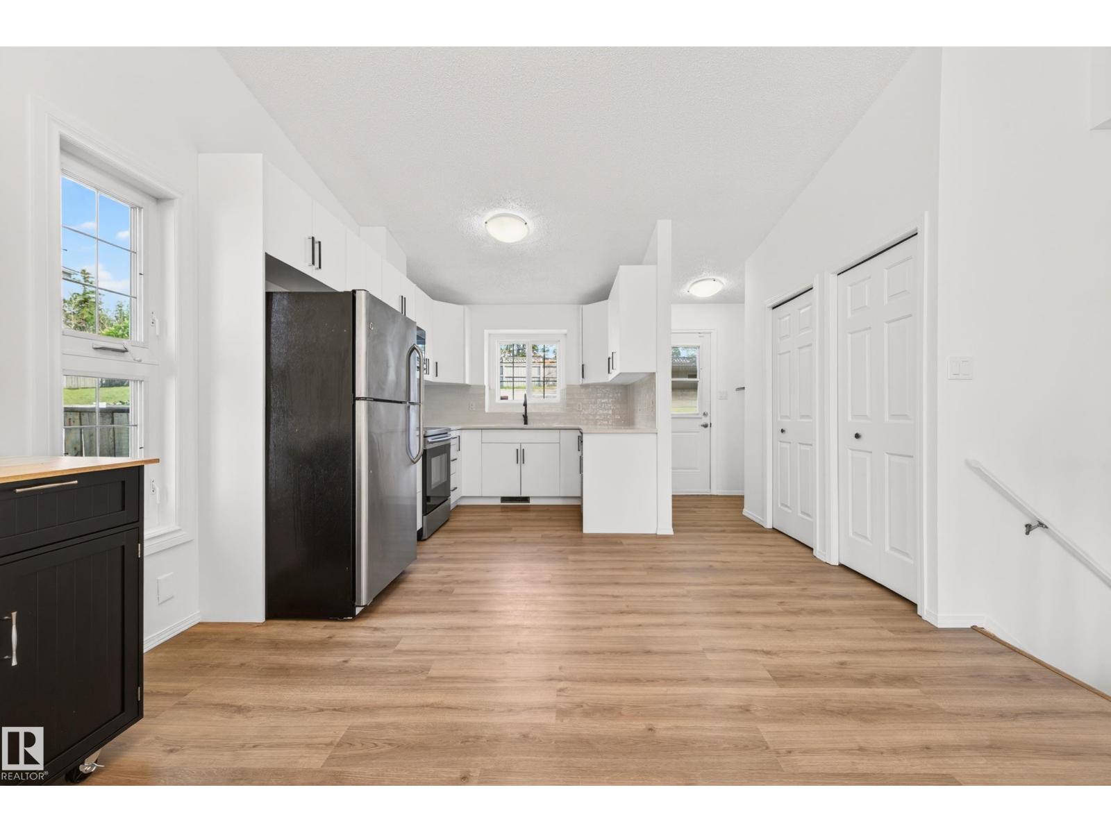 18956 78 AV NW - 14