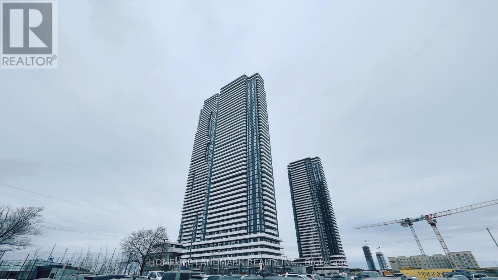 Listing photo of # 3301 - 195 COMMERCE STREET
