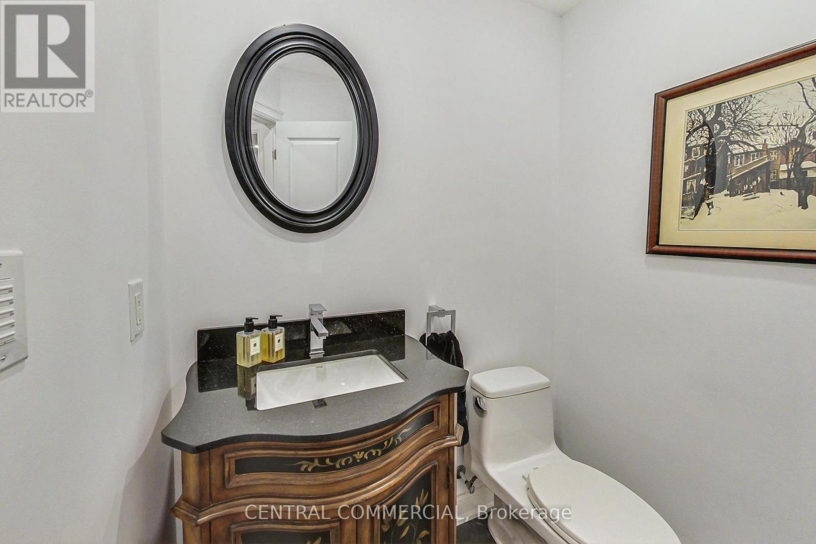 35 MACKAY DRIVE - 16