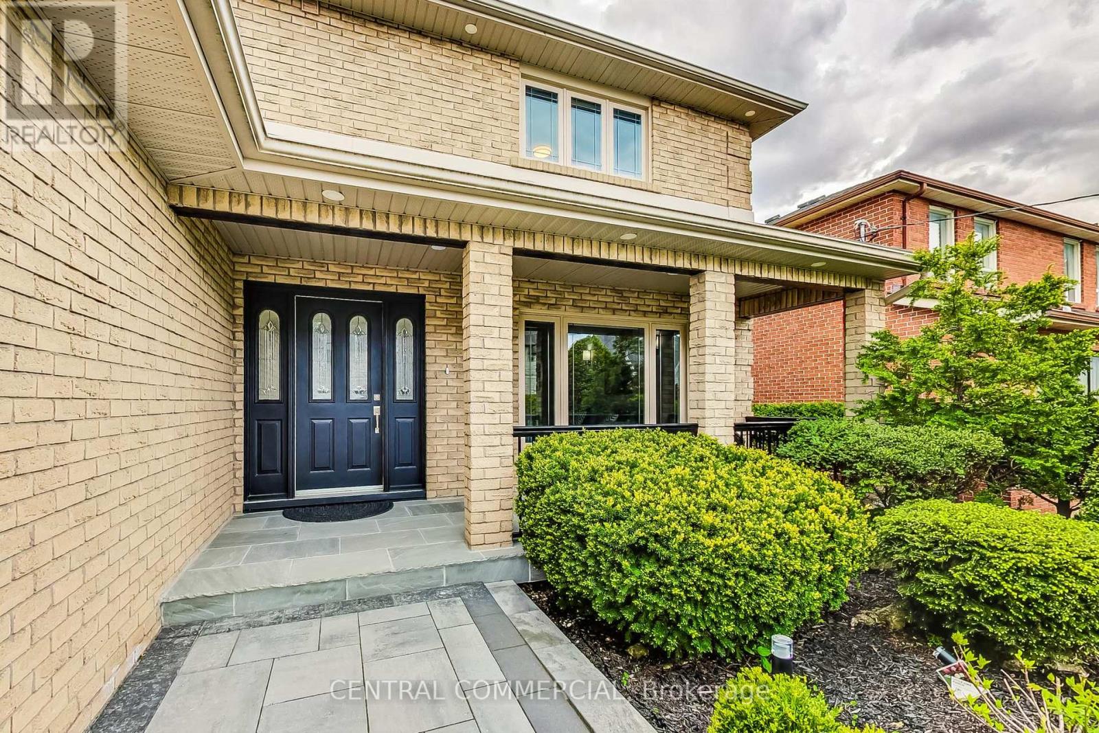 35 MACKAY DRIVE - 2