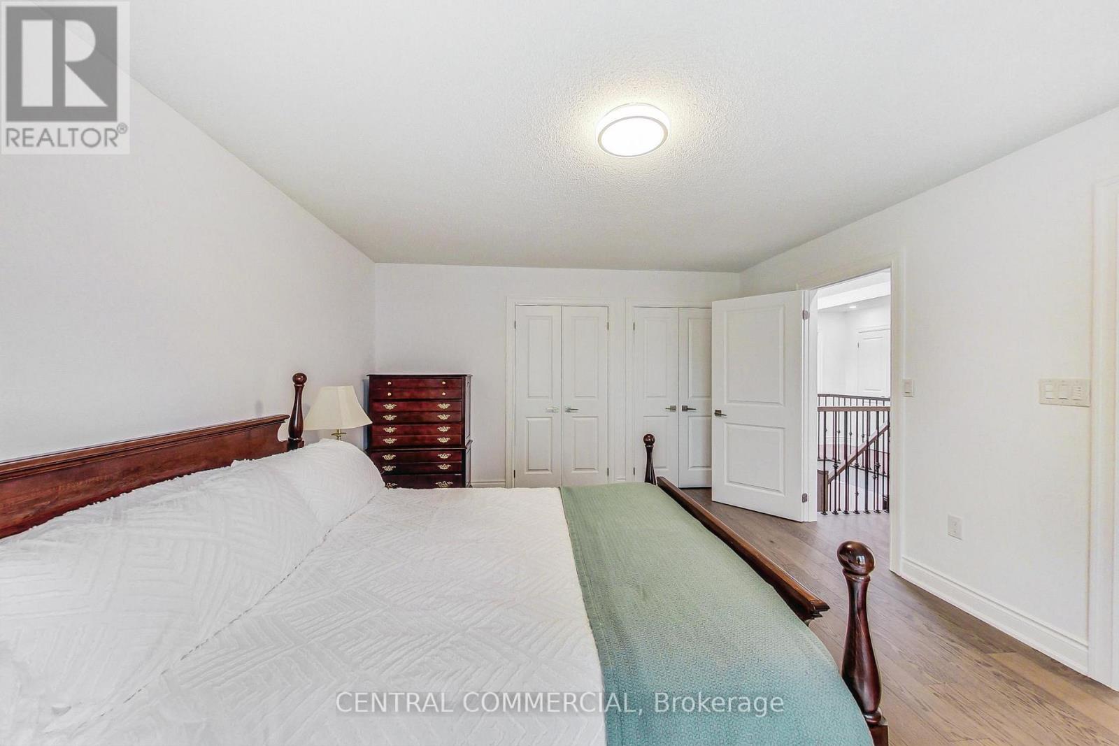 35 MACKAY DRIVE - 21