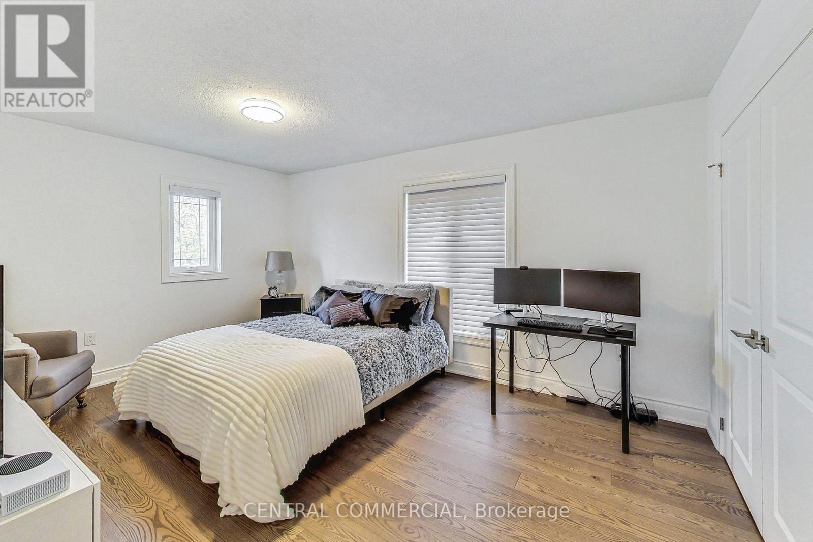35 MACKAY DRIVE - 26