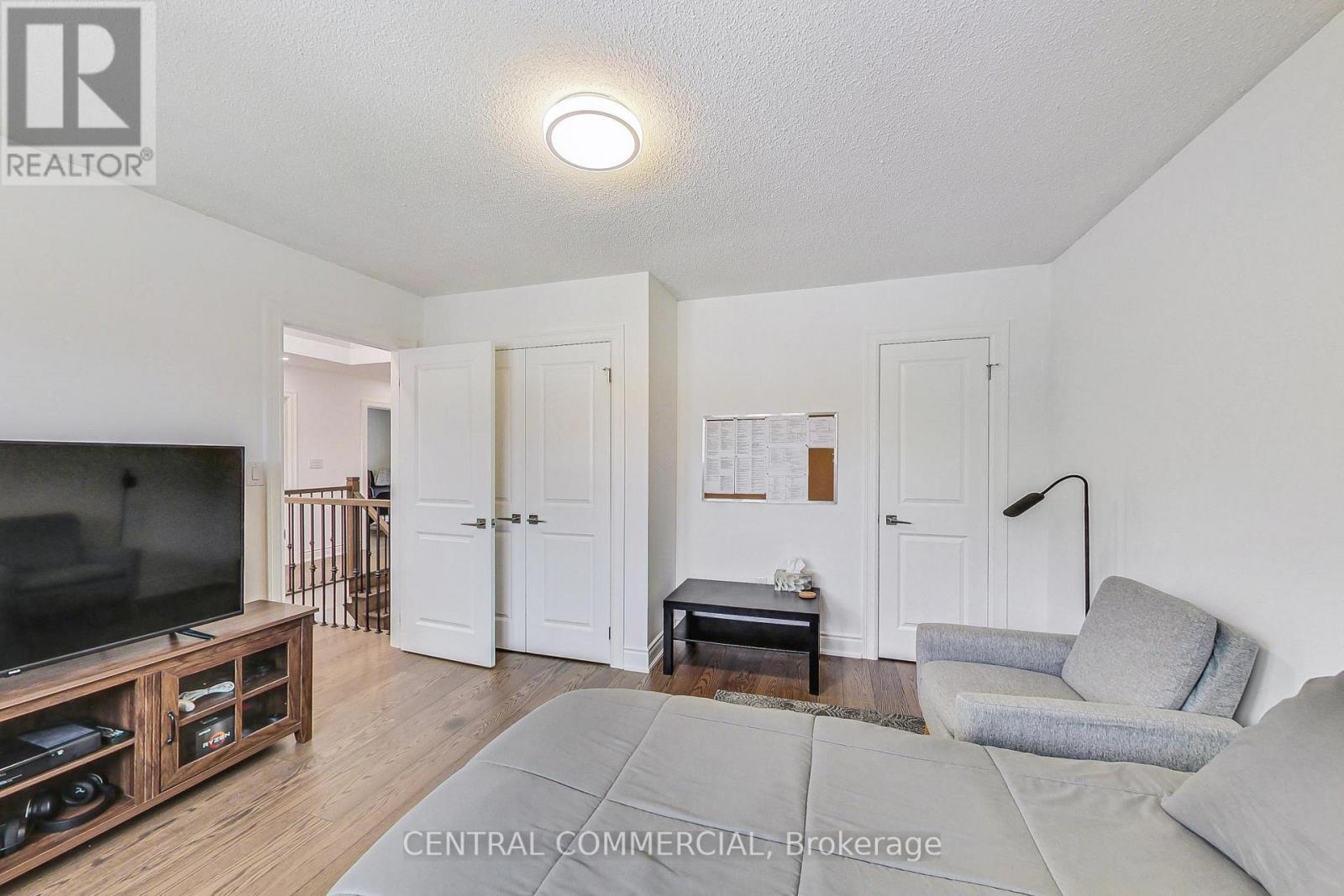 35 MACKAY DRIVE - 28