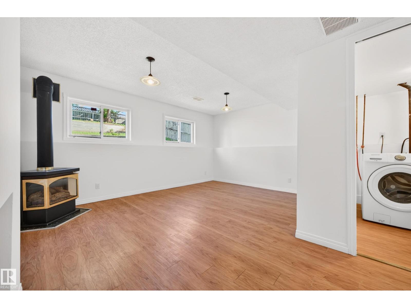 18956 78 AV NW - 34