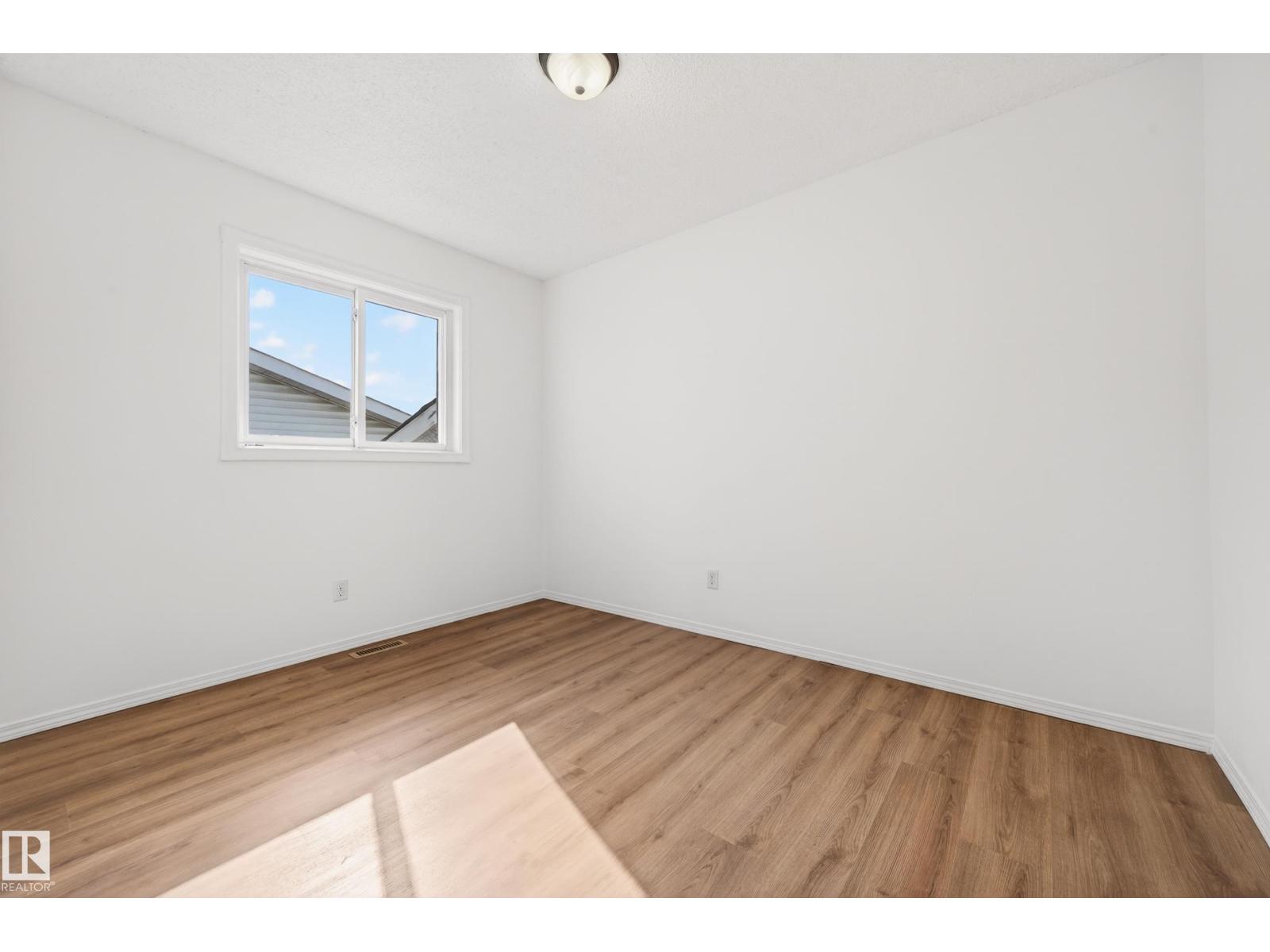18956 78 AV NW - 31