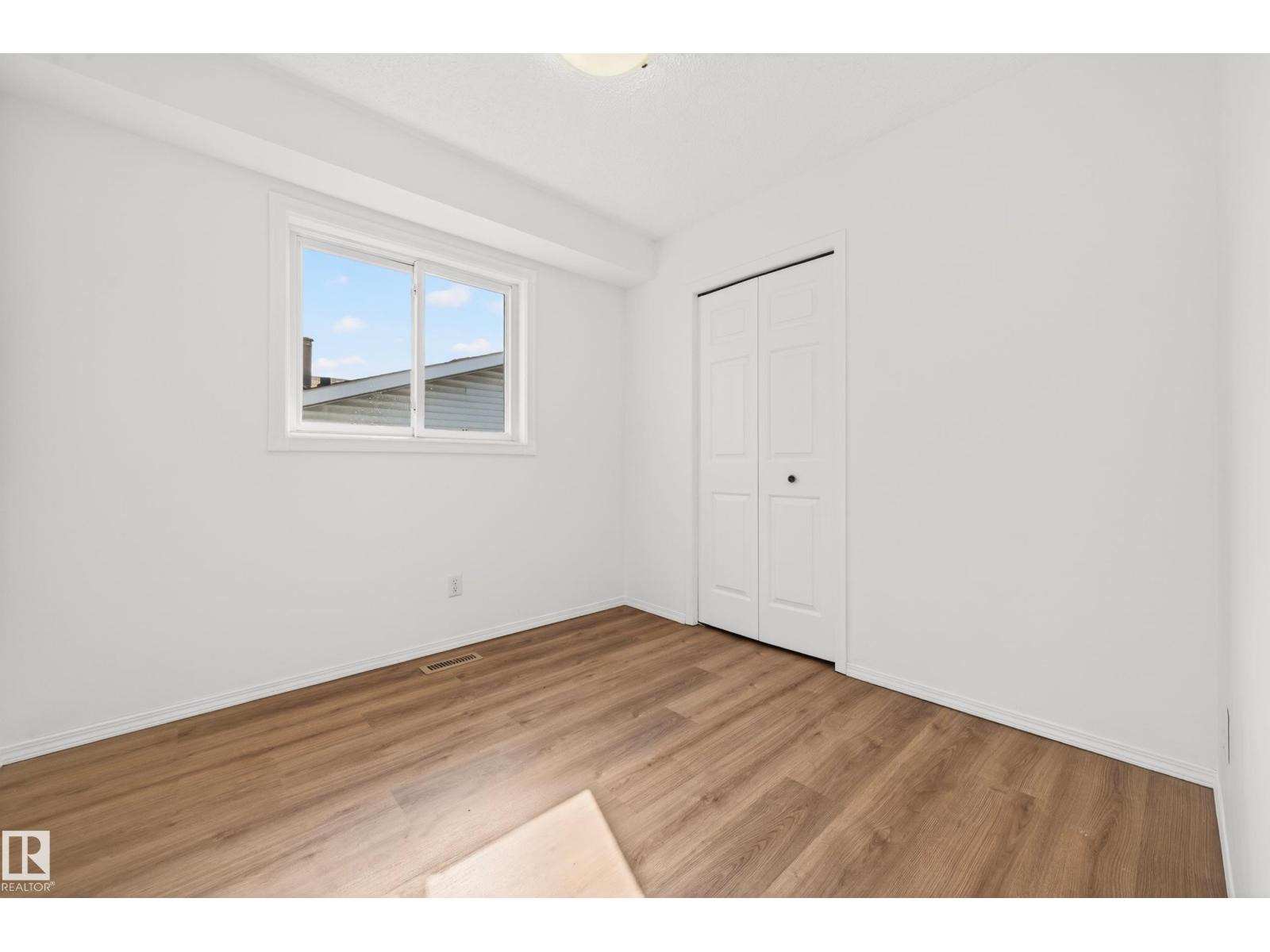 18956 78 AV NW - 27