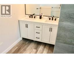 7792 Lochdale Road, Vernon, BC V1B3R8 Photo 44