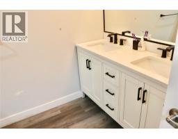 7792 Lochdale Road, Vernon, BC V1B3R8 Photo 45