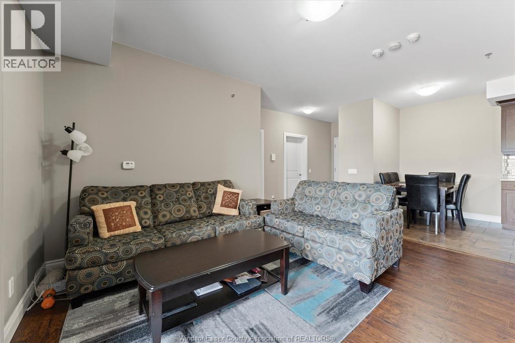 #312 8475 WYANDOTTE STREET East - 17