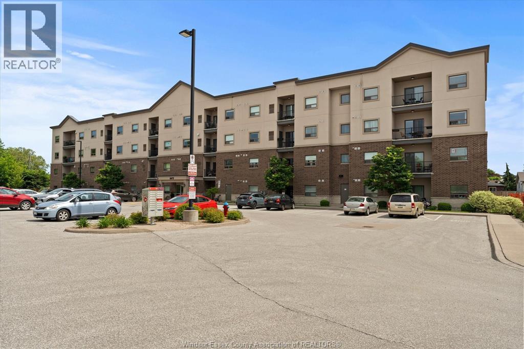 #312 8475 WYANDOTTE STREET East - 3