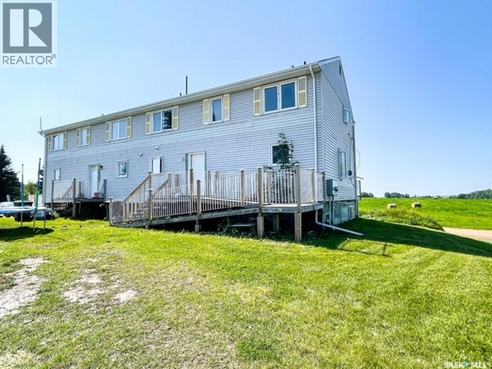 108 Main STREET W - 1