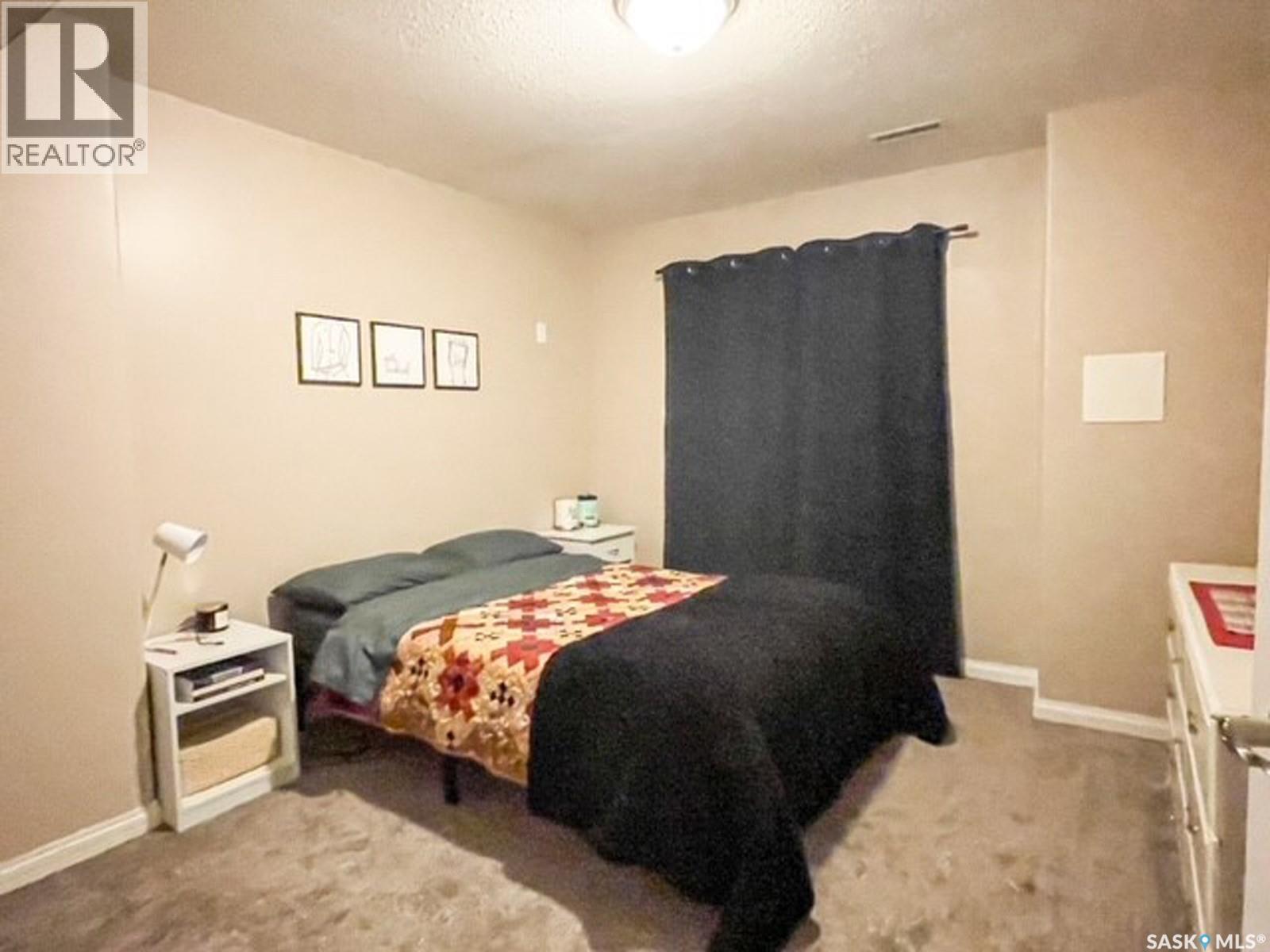 108 Main STREET W - 31