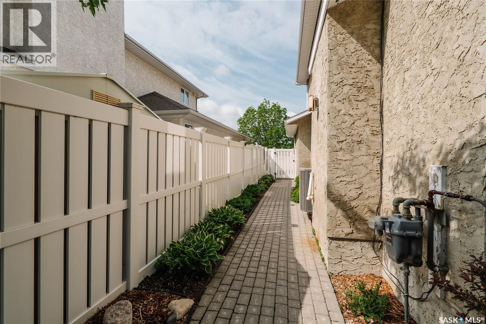 510 Eastman COVE — photo 51