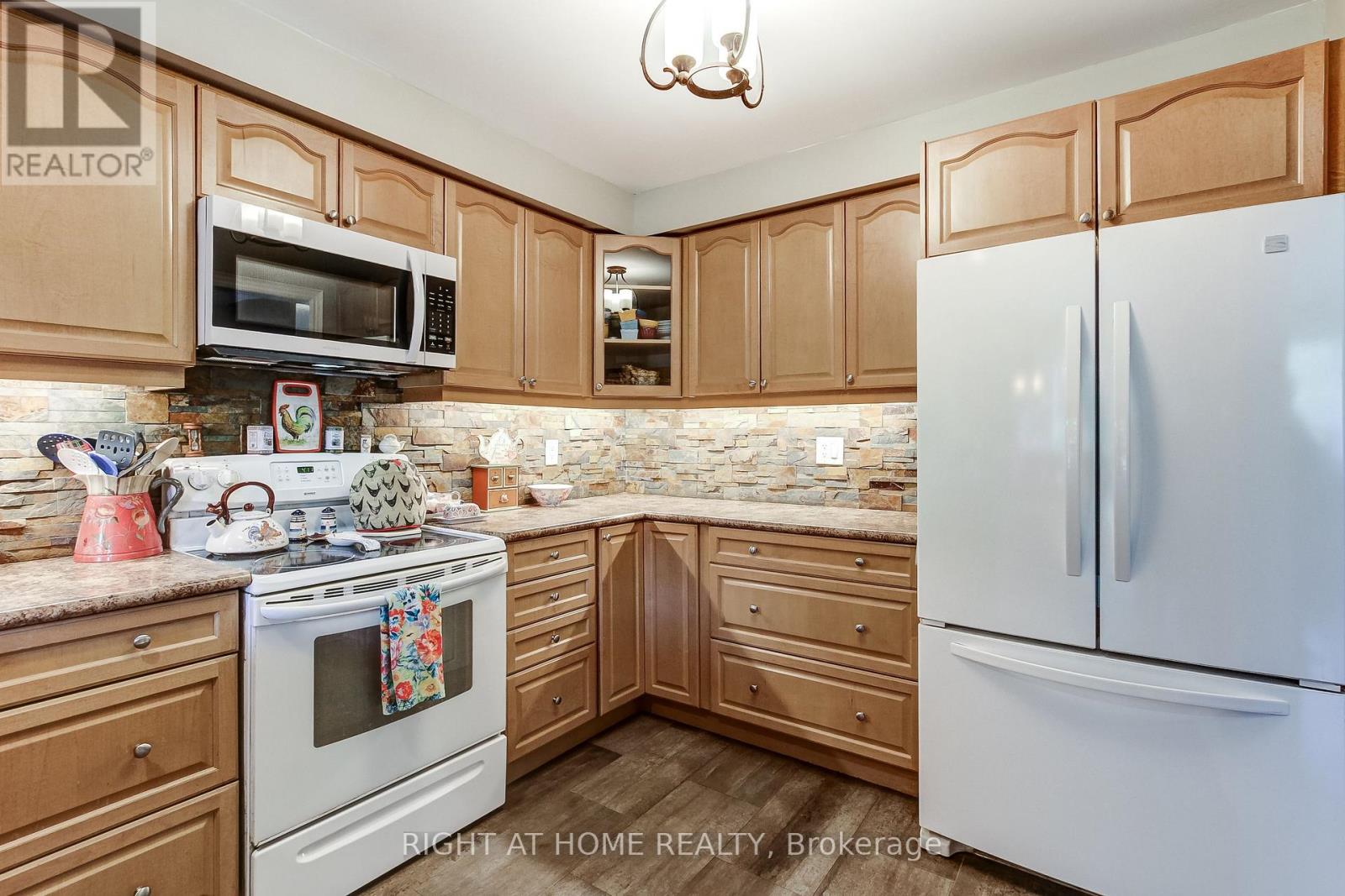 406 LEVANNA LANE - 8