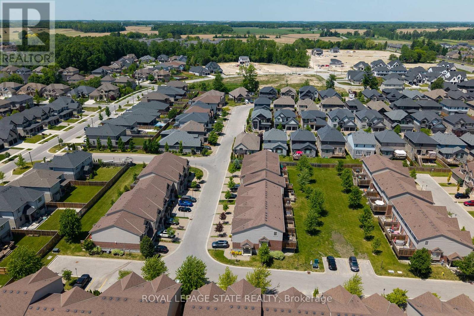 #149 1061 EAGLETRACE DRIVE - 25