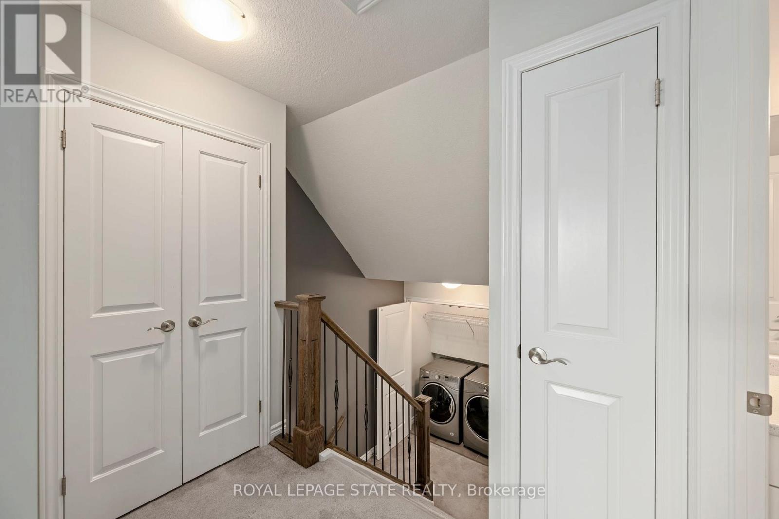 #149 1061 EAGLETRACE DRIVE - 22