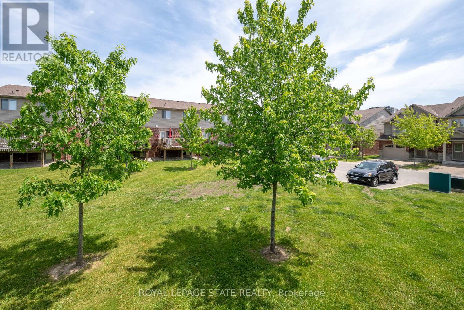 #149 1061 EAGLETRACE DRIVE - 37