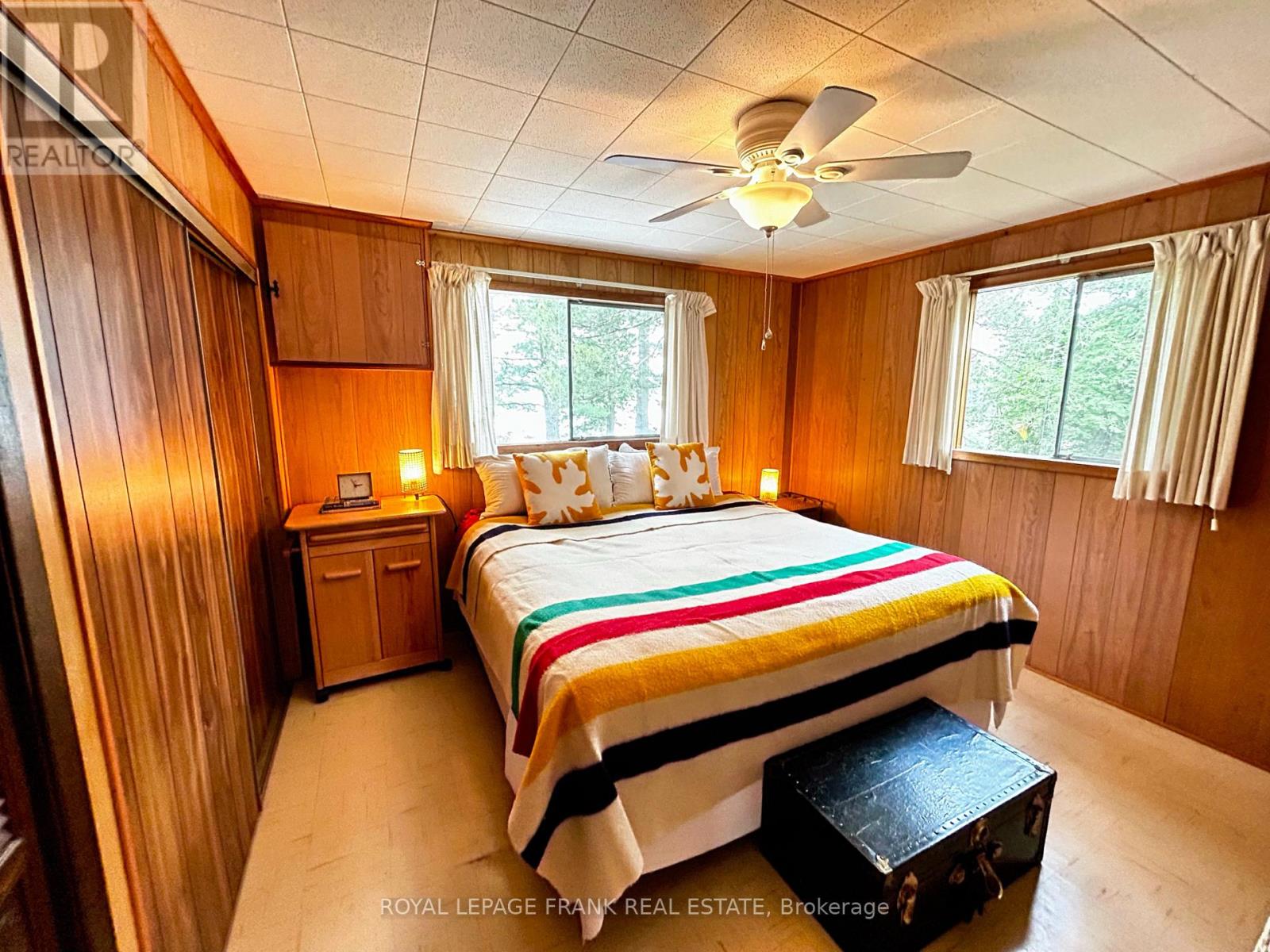 2295 STONY LAKE ISL 17 - 9