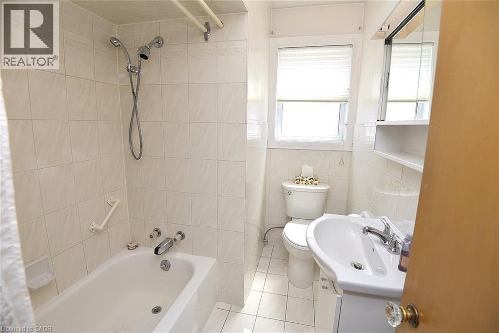19 GILDEA Street - 13