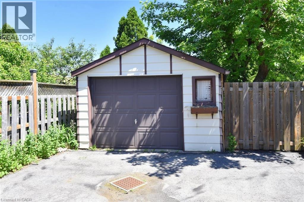 19 GILDEA Street - 27