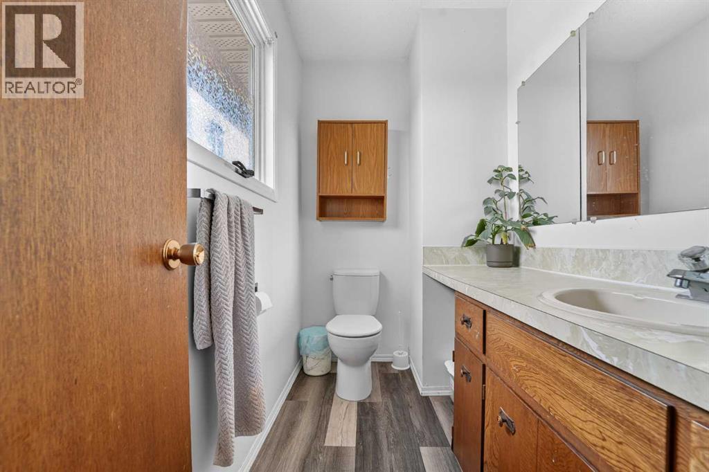 943 East Avenue - 20