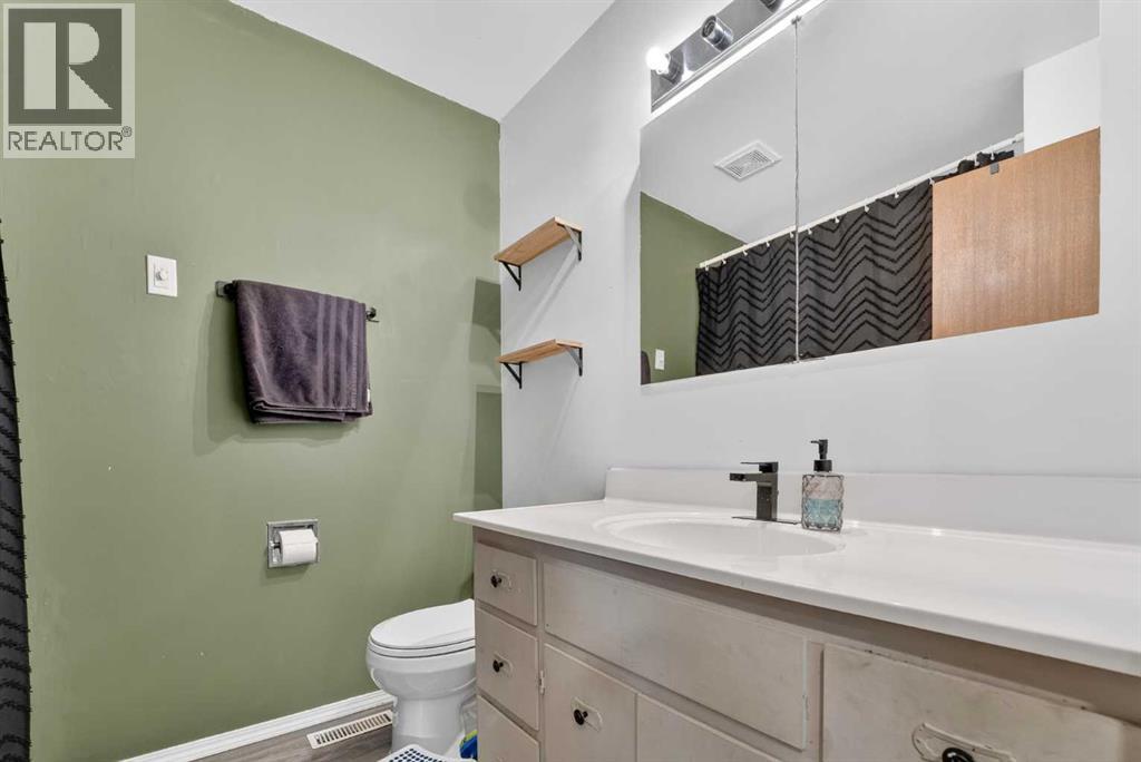 943 East Avenue - 26