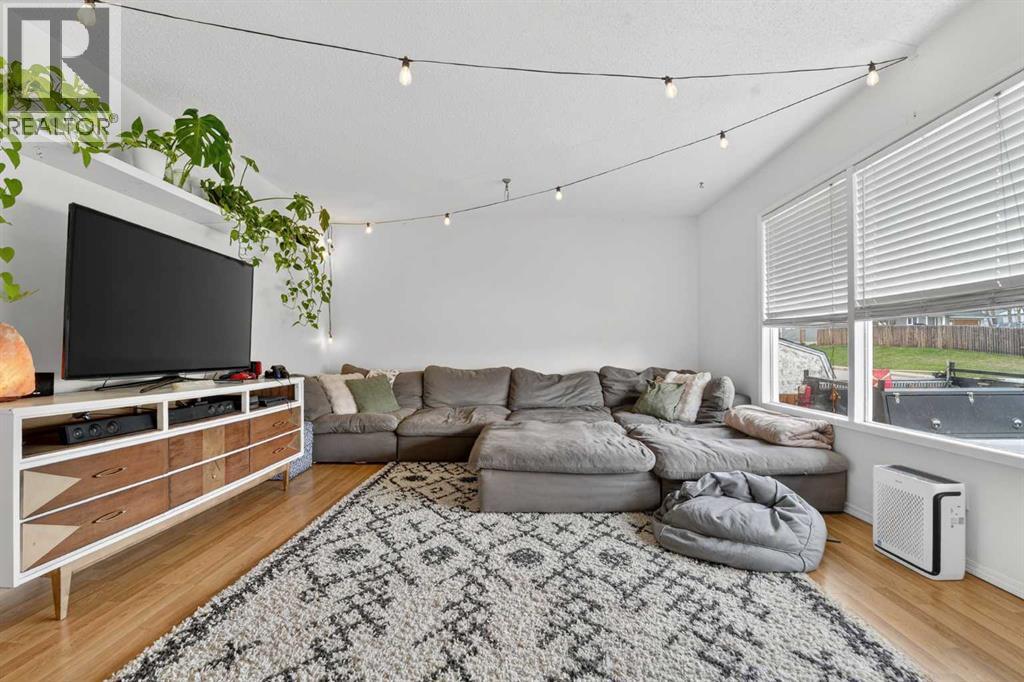 943 East Avenue - 15