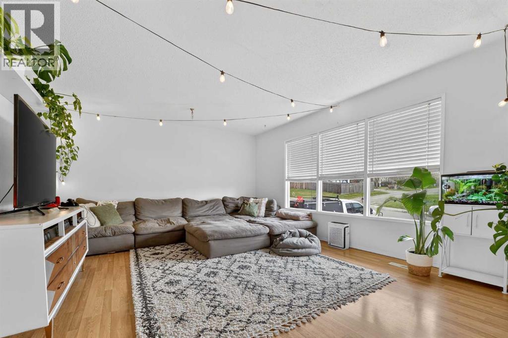 943 East Avenue - 12